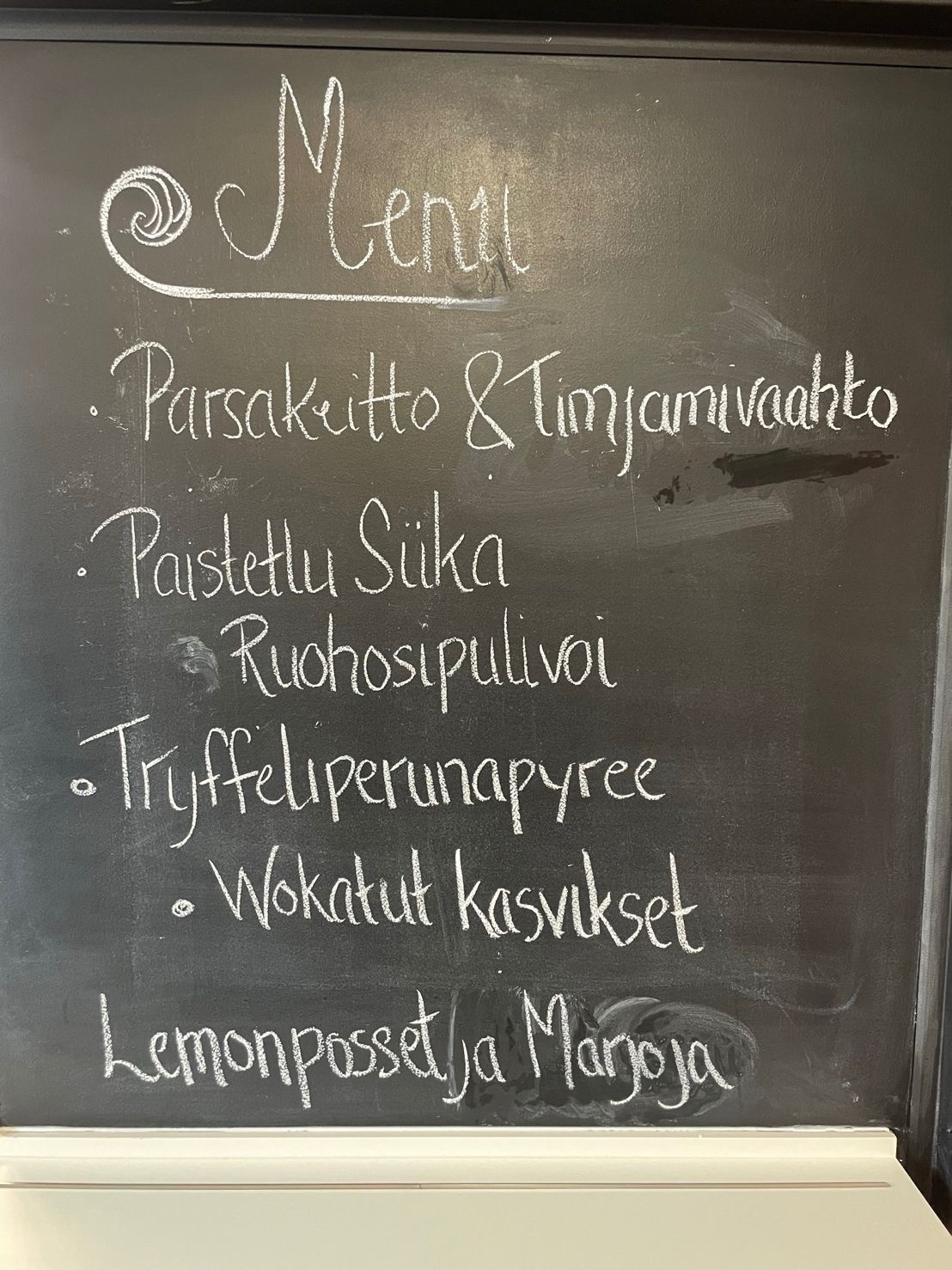 Attendon hemmottelupäivän menu