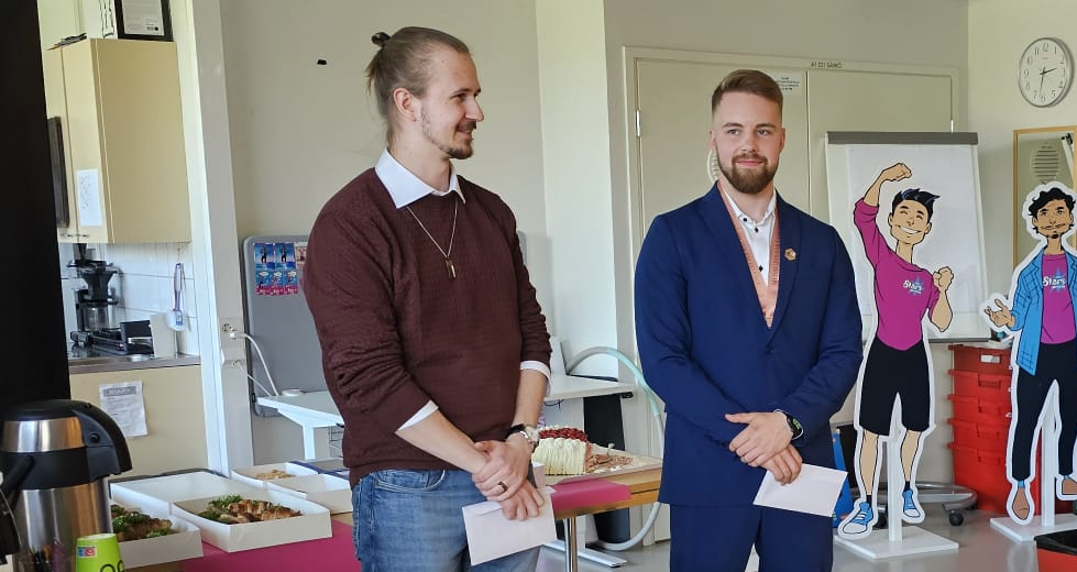 Kuvassa kilpailijat Daniel Kytönen sekä Viljami Turve.