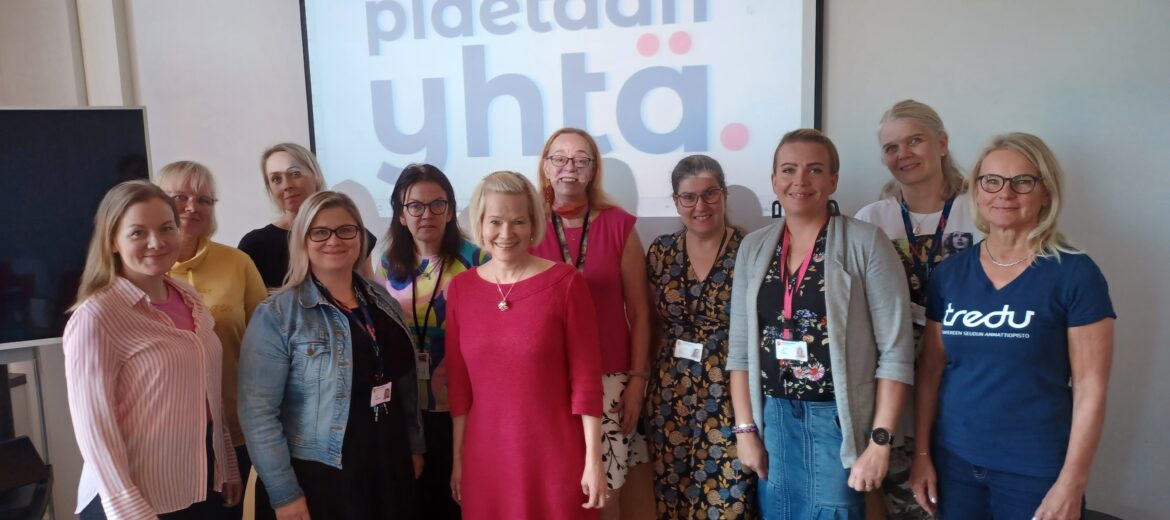 Hankkeen henkilöstöä.