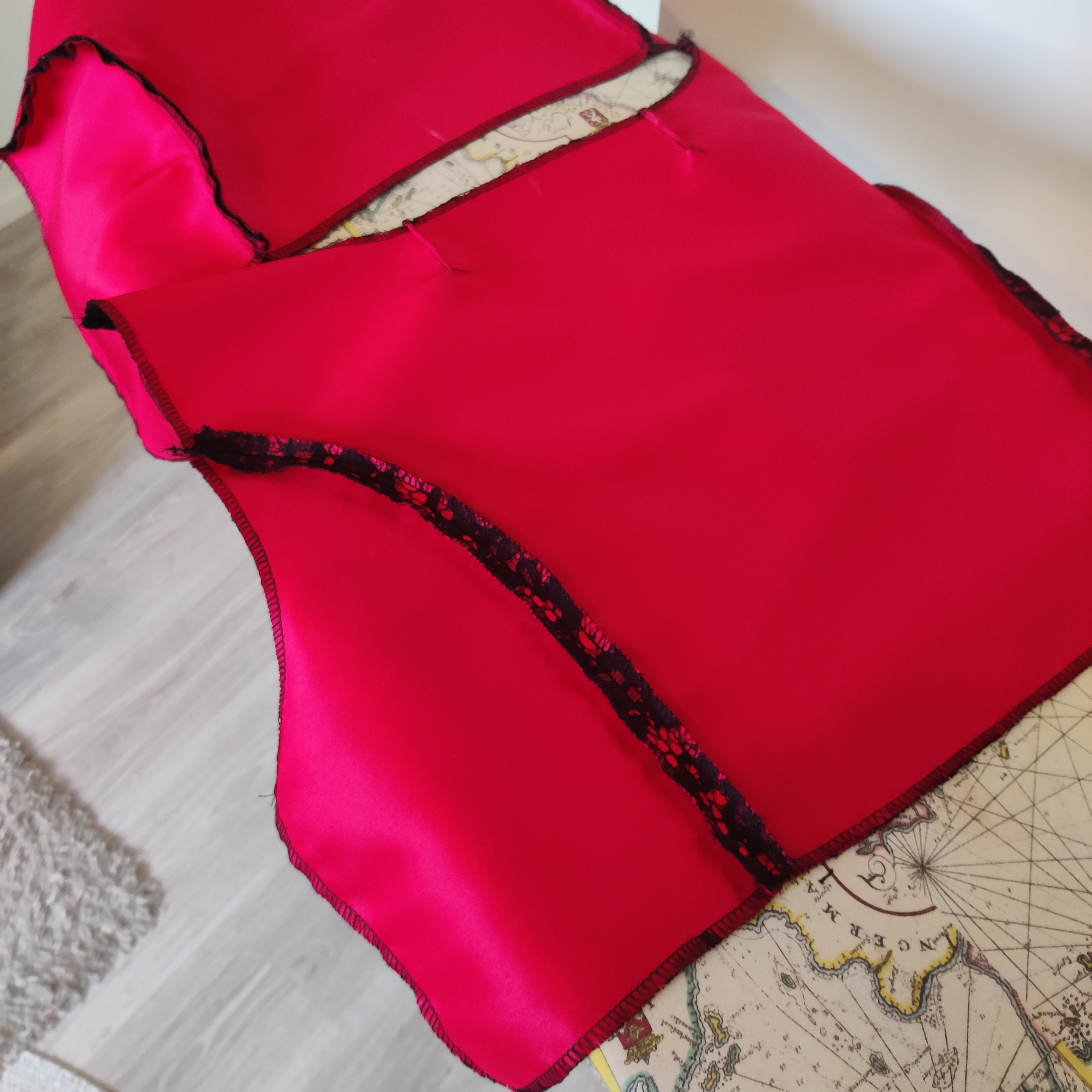 Puku ompeluvaiheessa.